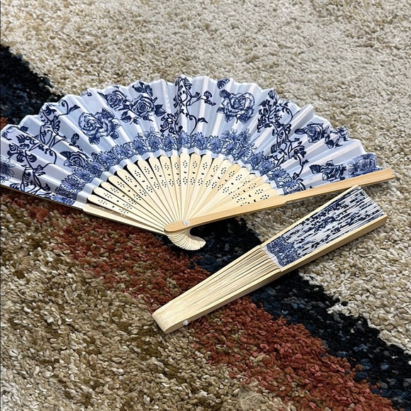 2 Blue and White Floral Hand Fans Church Fans NWOT Summer Events Wedding More - Picture 2 of 7